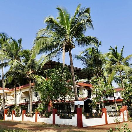 Shanu'S Seaside Inn - A Guesthouse, 100 Metres To Candolim Beach 외부 사진