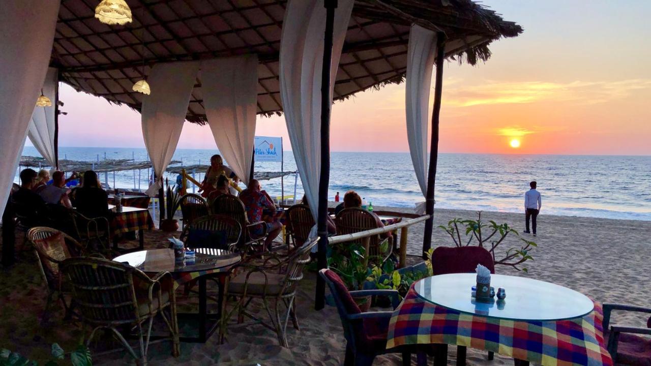 Shanu'S Seaside Inn - A Family-Run Guesthouse Just 100 Metres From Candolim Beach 외부 사진