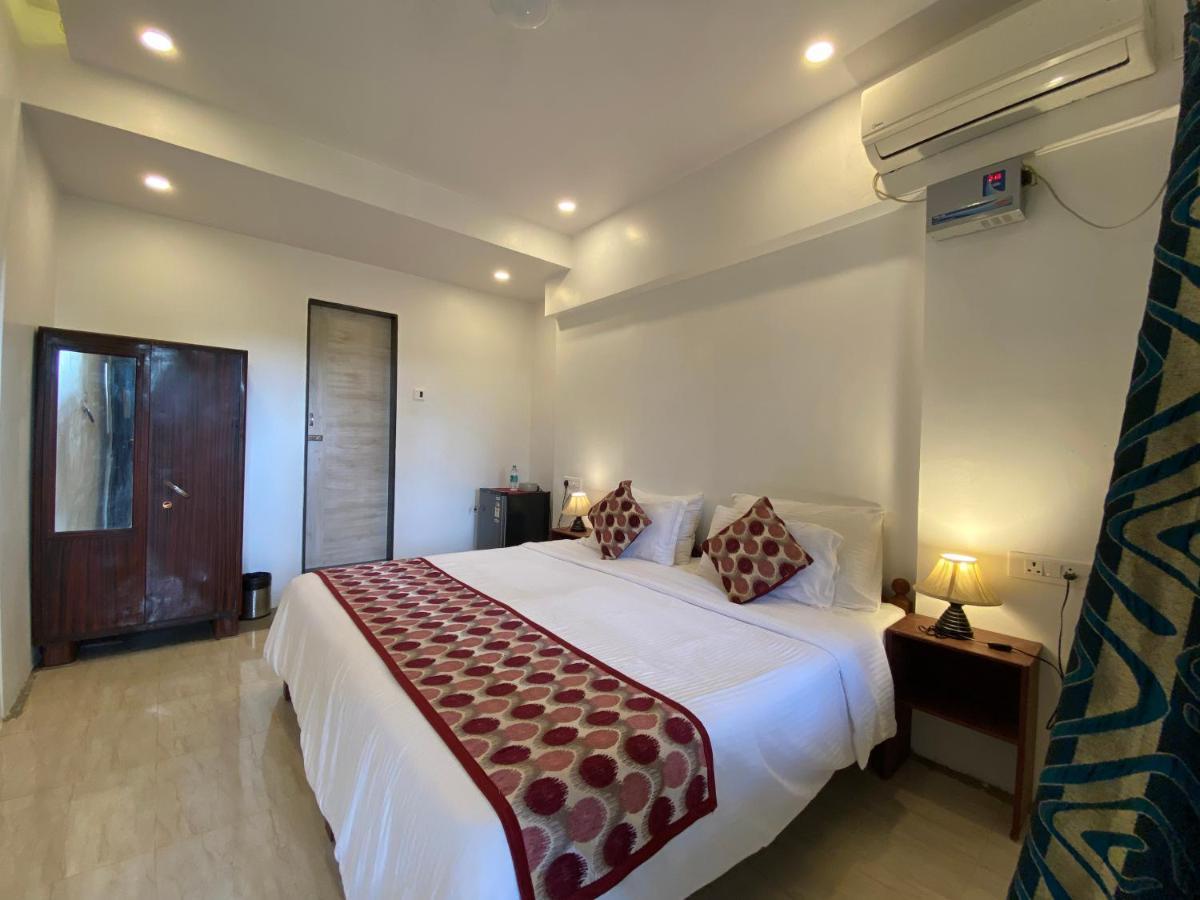 Shanu'S Seaside Inn - A Guesthouse, 100 Metres To Candolim Beach 외부 사진